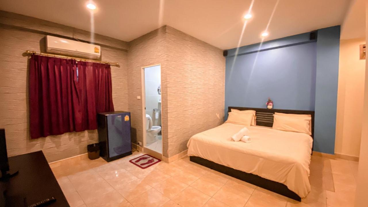 Hotel Retox Game On à Pattaya Extérieur photo